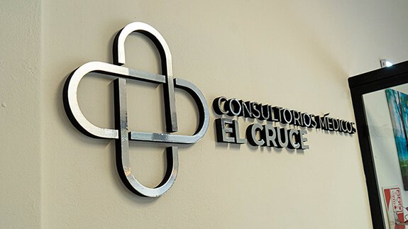 logo consultorio en recepcion